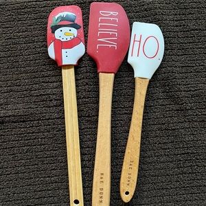 NWOT Rae Dunn Set of Three New Spatulas